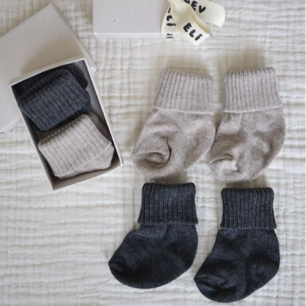 Eli + Nev Dark Grey & Beige Set of 2 Baby Socks 0-3m